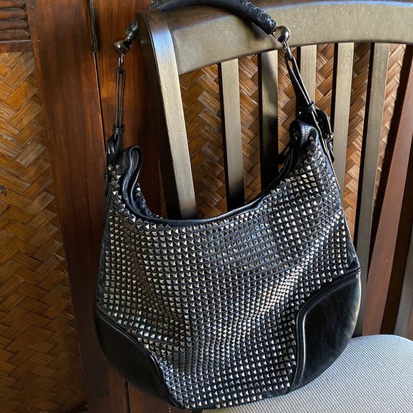BURBERRY PRORSUM - Black Studded Leather Hoxton Hobo - Picture 16 of 16